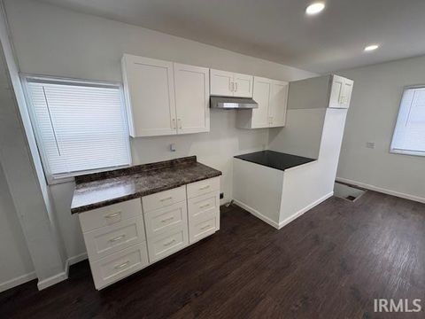 Tiny photo for 2300 W 9Th Street, Muncie, IN 47302 (MLS # 202608808)