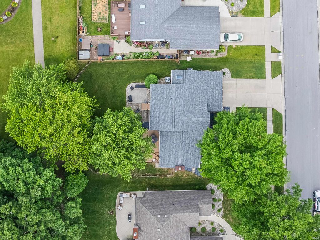 Photo of 8313 Summerset Place, Fort Wayne, IN 46825 (MLS # 202623198)