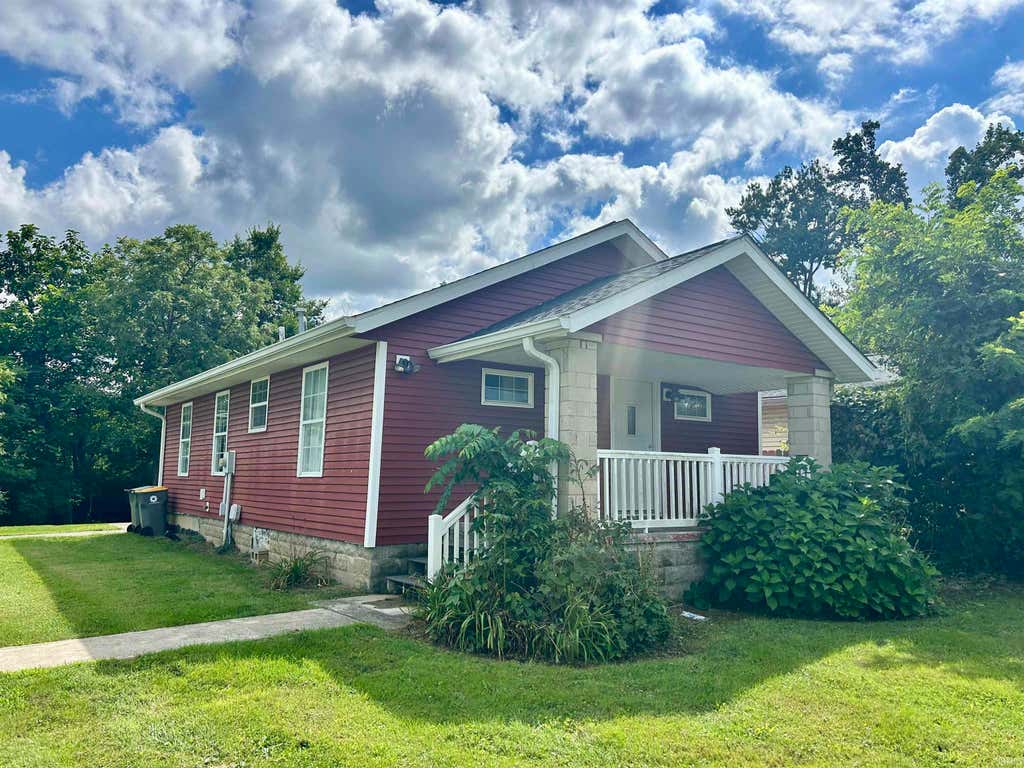 Photo of 913 W Gourley Pike, Bloomington, IN 47404 (MLS # 202634161)