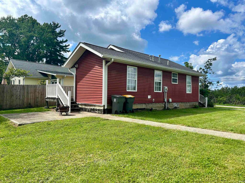 Photo of 913 W Gourley Pike, Bloomington, IN 47404 (MLS # 202634161)