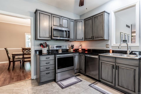 Tiny photo for 6909 Tonia Court, Evansville, IN 47710 (MLS # 202627659)