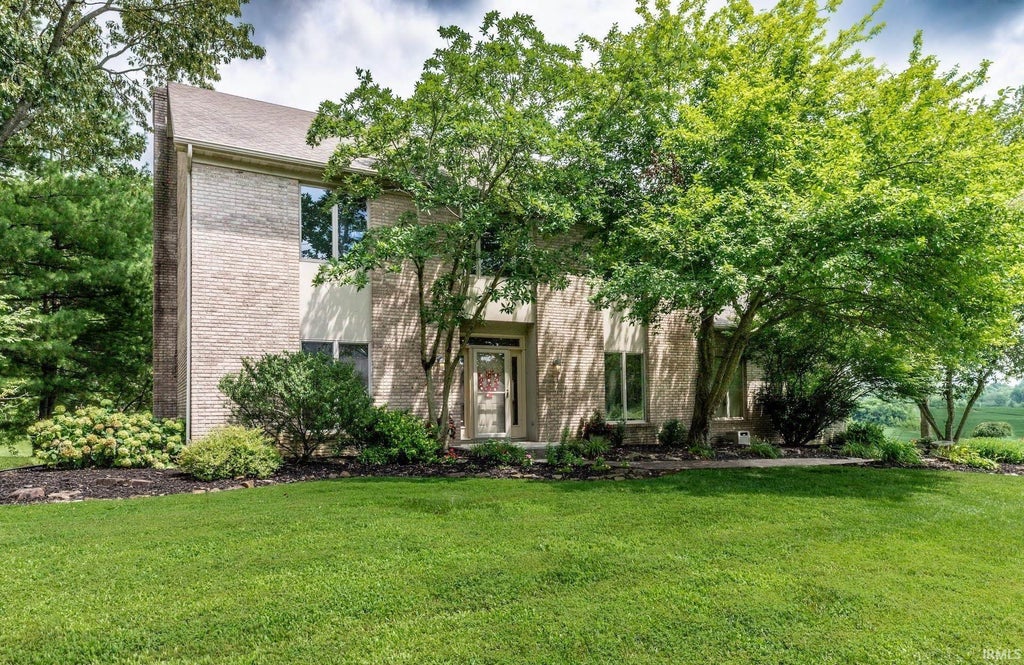 Photo of 6909 Tonia Court, Evansville, IN 47710 (MLS # 202627659)