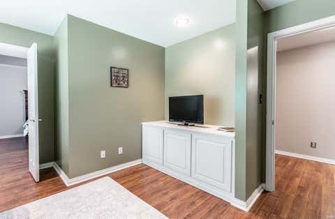 Tiny photo for 6909 Tonia Court, Evansville, IN 47710 (MLS # 202627659)