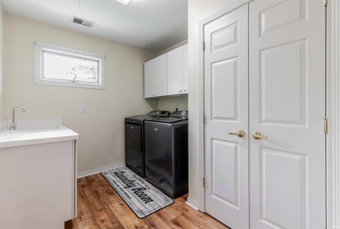 Tiny photo for 6909 Tonia Court, Evansville, IN 47710 (MLS # 202627659)