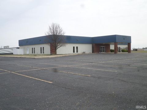 Photo of 433 N State Road 25 Highway, Rochester, IN 46975 (MLS # 202610104)