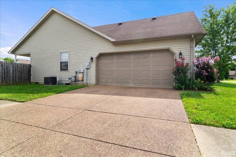 Tiny photo for 644 Woodall Drive, Evansville, IN 47711 (MLS # 202630138)