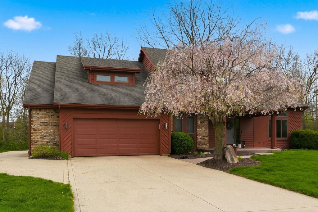 Photo of 4317 Huntley Court, Fort Wayne, IN 46814 (MLS # 202605124)