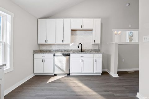 Tiny photo for 1301 Washington Street, Lafayette, IN 47905 (MLS # 202600559)