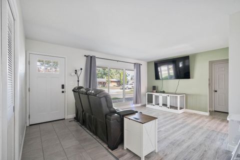 Tiny photo for 1524 Cranbrook Drive, Kokomo, IN 46902 (MLS # 202627436)