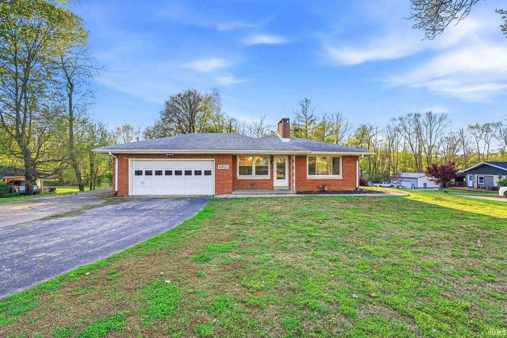 Photo of 6900 Old State Road, Evansville, IN 47711 (MLS # 202611836)