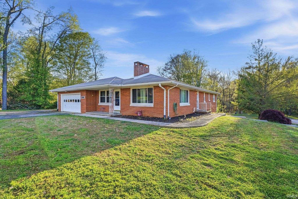 Photo of 6900 Old State Road, Evansville, IN 47711 (MLS # 202611836)