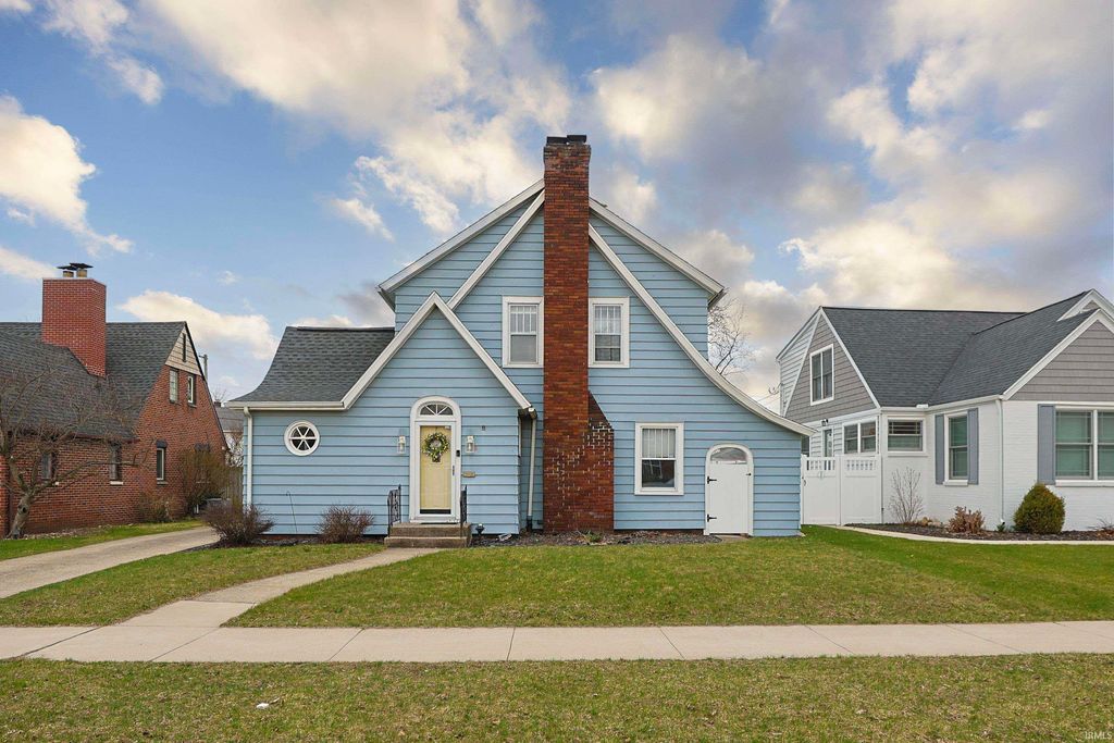 Photo of 315 Miami Club Drive, Mishawaka, IN 46544 (MLS # 202608649)