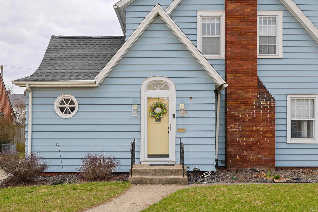 Photo of 315 Miami Club Drive, Mishawaka, IN 46544 (MLS # 202608649)