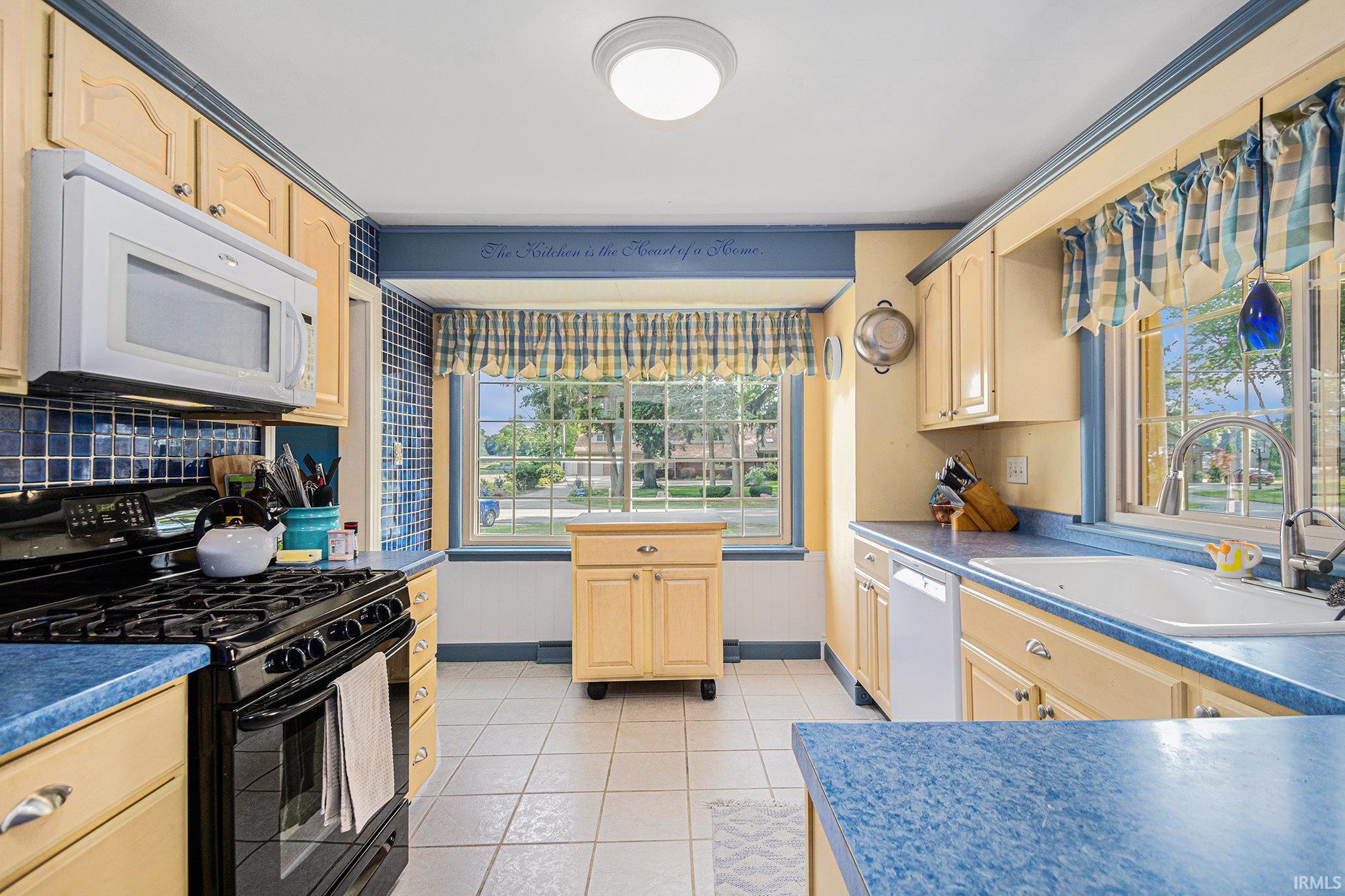 Elkhart, Indiana 46514, United States, 4 Bedrooms Bedrooms, ,2 BathroomsBathrooms,Residential,Active,169095