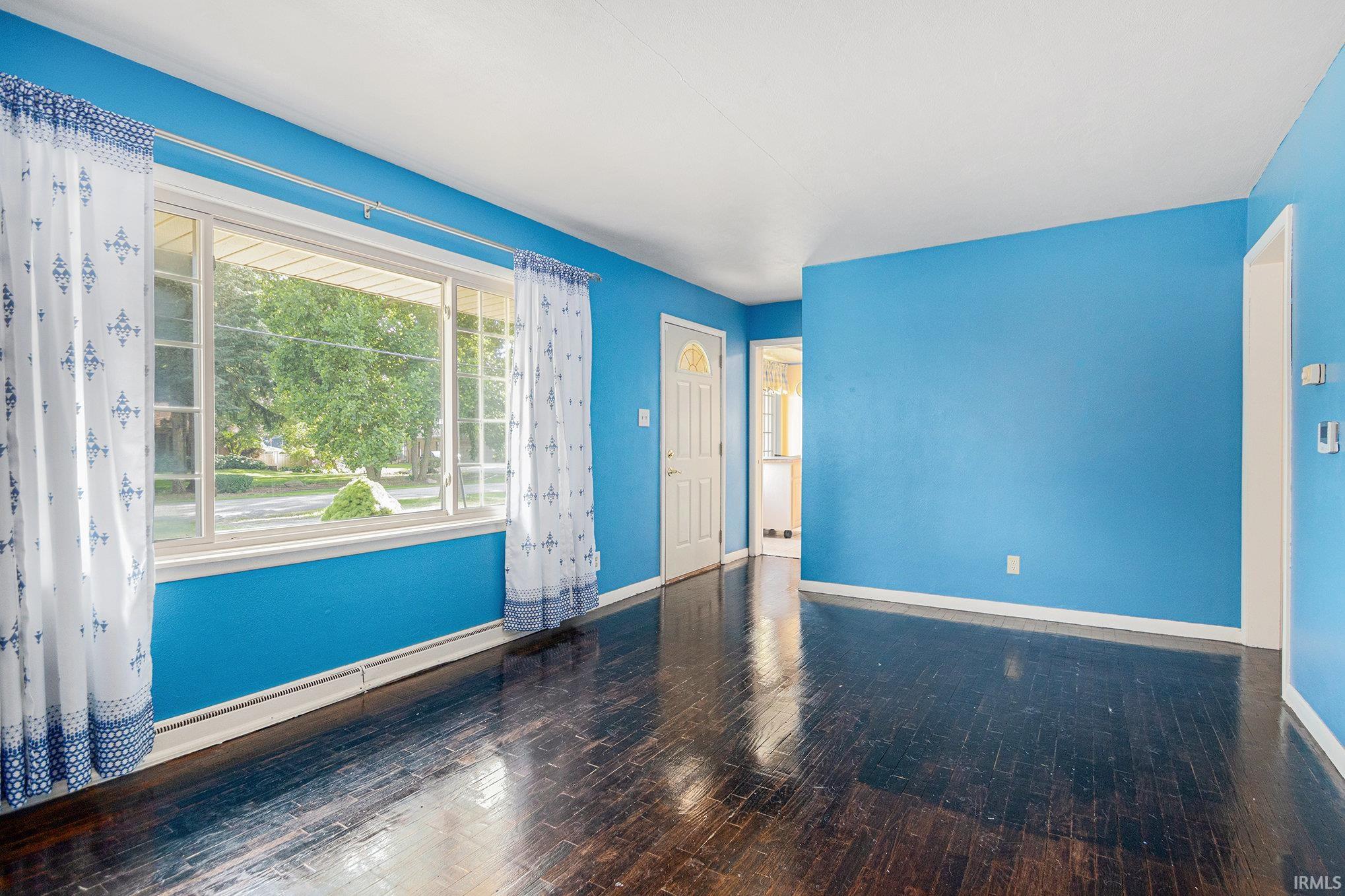 Elkhart, Indiana 46514, United States, 4 Bedrooms Bedrooms, ,2 BathroomsBathrooms,Residential,Active,169095