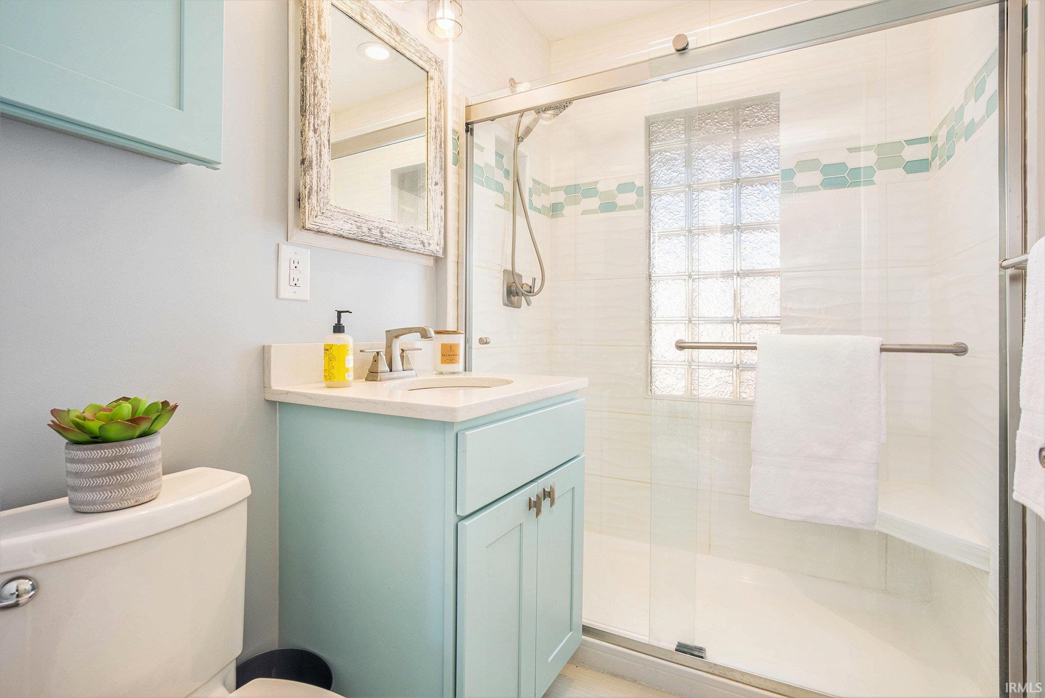 Elkhart, Indiana 46514, United States, 4 Bedrooms Bedrooms, ,2 BathroomsBathrooms,Residential,Active,169095