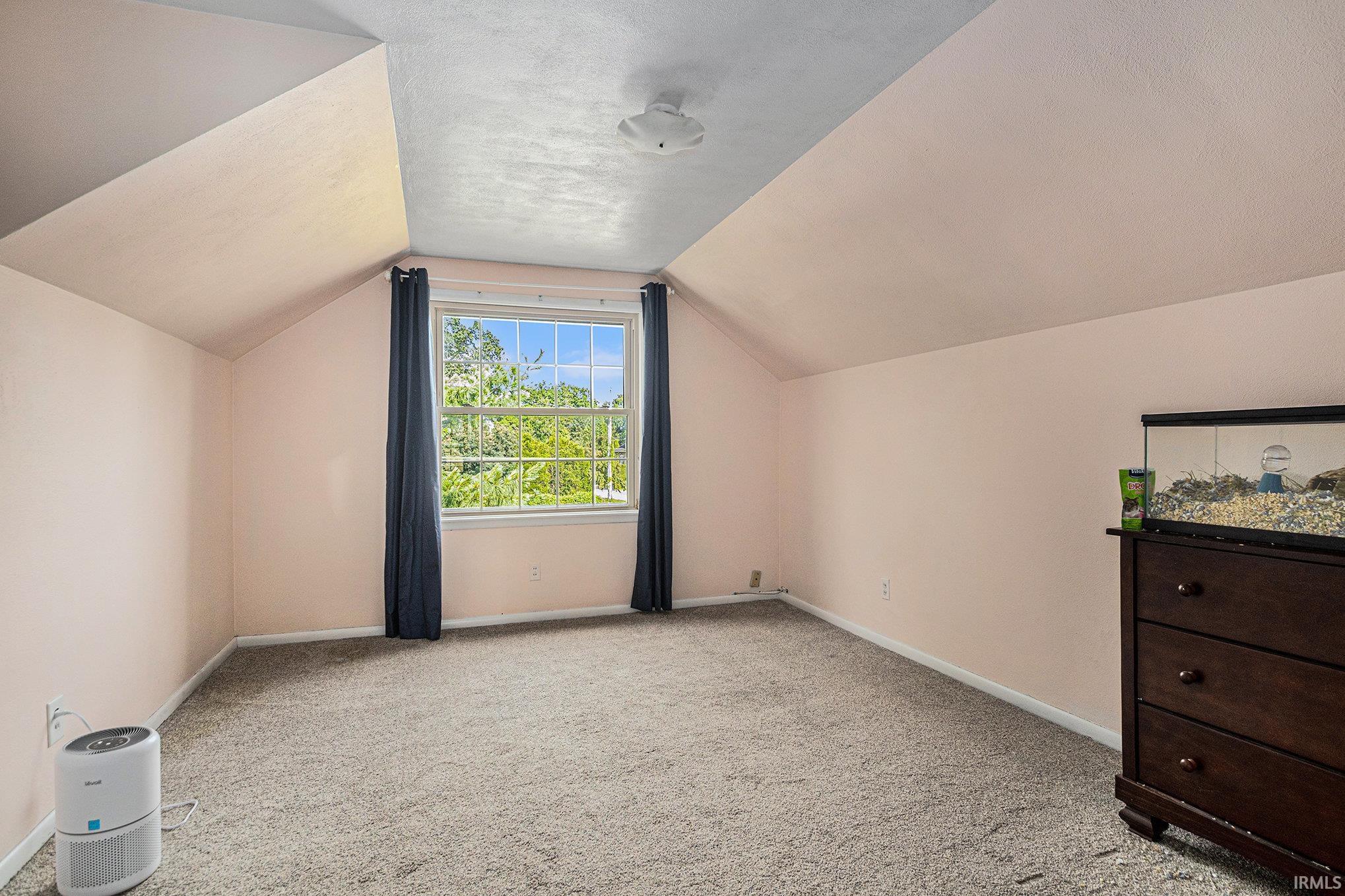 Elkhart, Indiana 46514, United States, 4 Bedrooms Bedrooms, ,2 BathroomsBathrooms,Residential,Active,169095