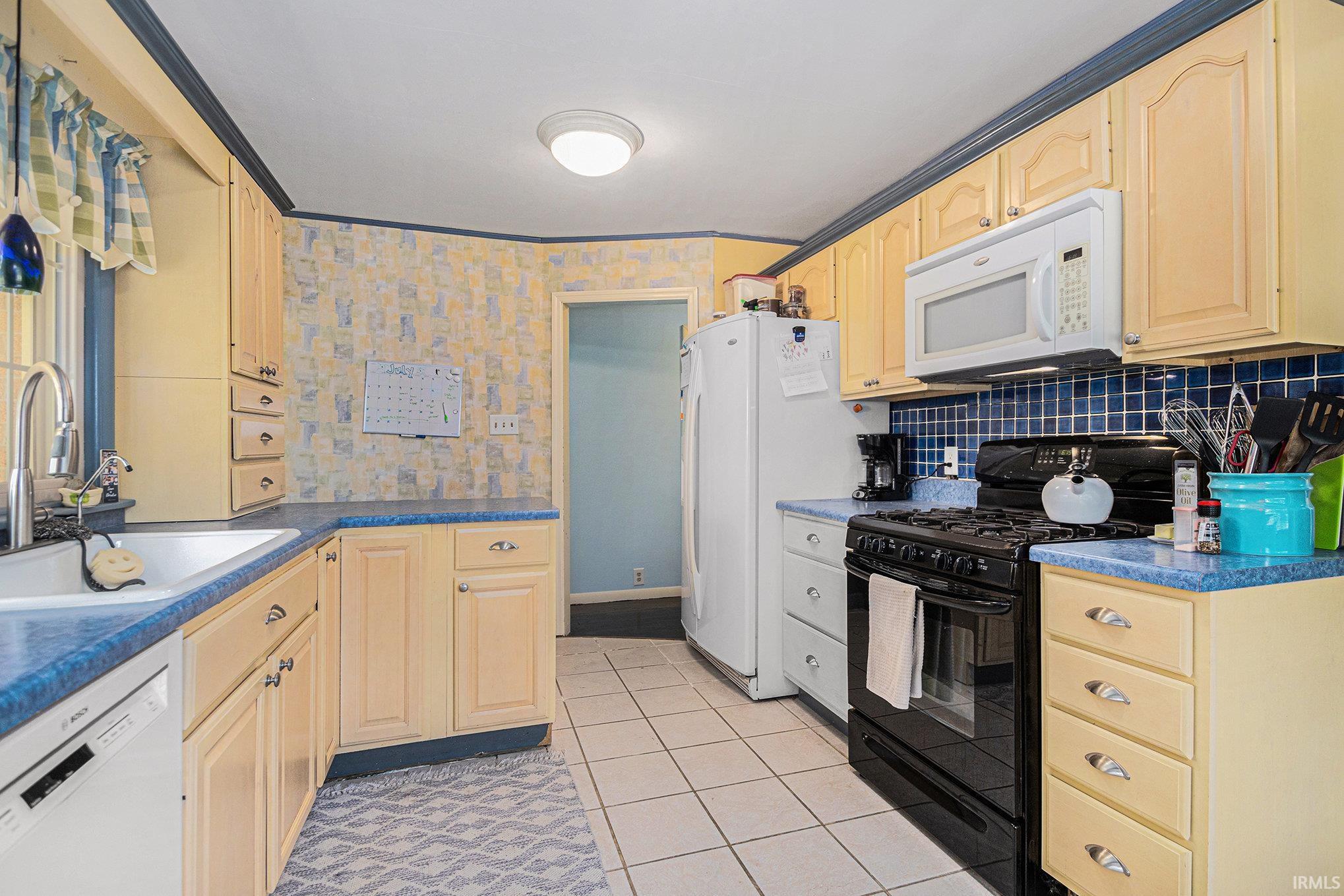 Elkhart, Indiana 46514, United States, 4 Bedrooms Bedrooms, ,2 BathroomsBathrooms,Residential,Active,169095