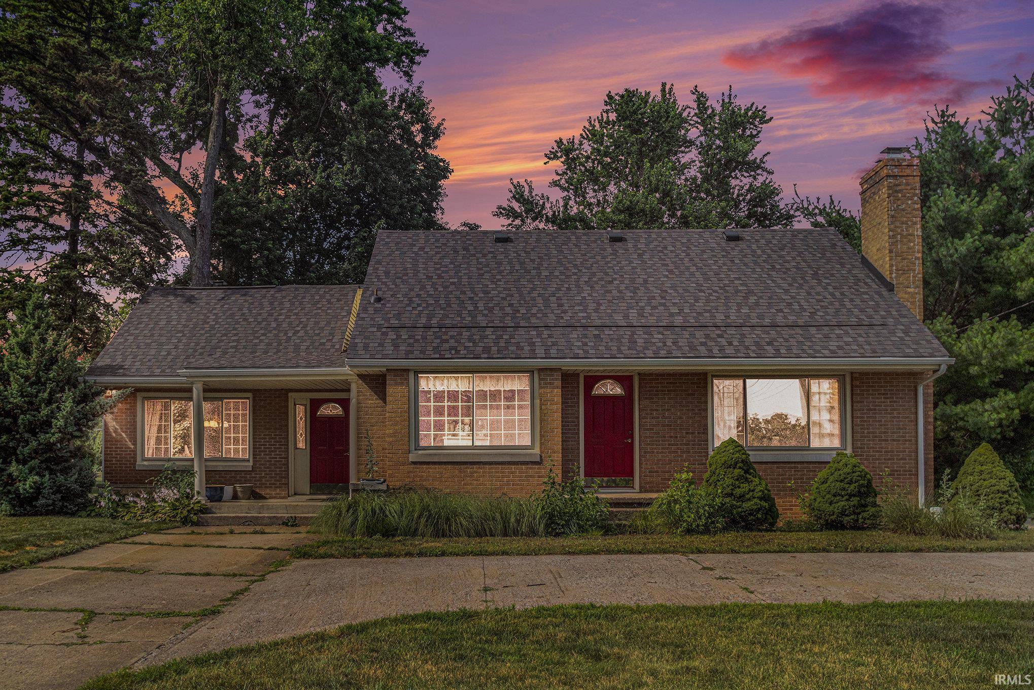 Elkhart, Indiana 46514, United States, 4 Bedrooms Bedrooms, ,2 BathroomsBathrooms,Residential,Active,169095