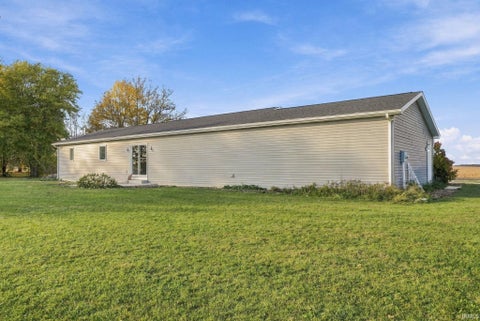Tiny photo for 4234 E 550 S, Bluffton, IN 46714 (MLS # 202644865)