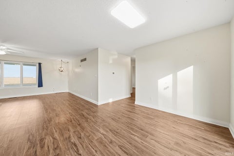 Tiny photo for 4234 E 550 S, Bluffton, IN 46714 (MLS # 202644865)