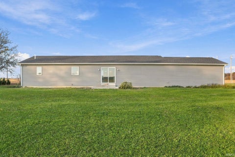 Tiny photo for 4234 E 550 S, Bluffton, IN 46714 (MLS # 202644865)