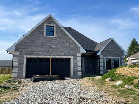 Photo of 2540 Chrystal Woods Drive, Kokomo, IN 46901 (MLS # 202609819)