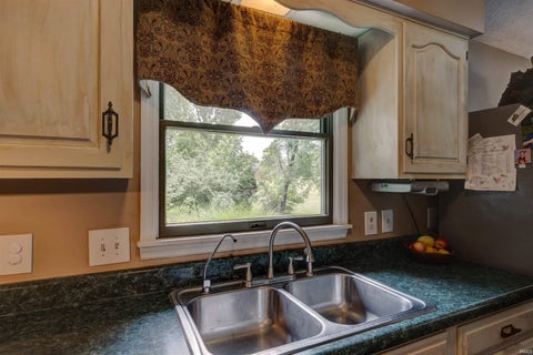 Tiny photo for 649 W Donder Lane, Santa Claus, IN 47579 (MLS # 202627738)