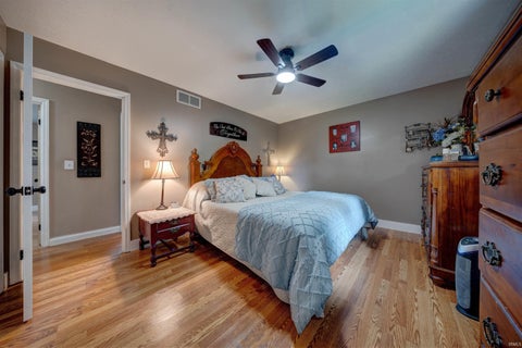 Tiny photo for 649 W Donder Lane, Santa Claus, IN 47579 (MLS # 202627738)