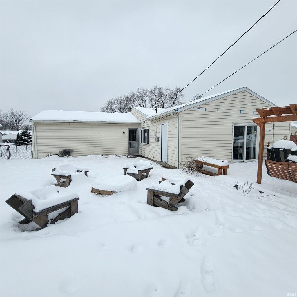 Photo of 6628 Hackberry Drive, Fort Wayne, IN 46825 (MLS # 202548897)