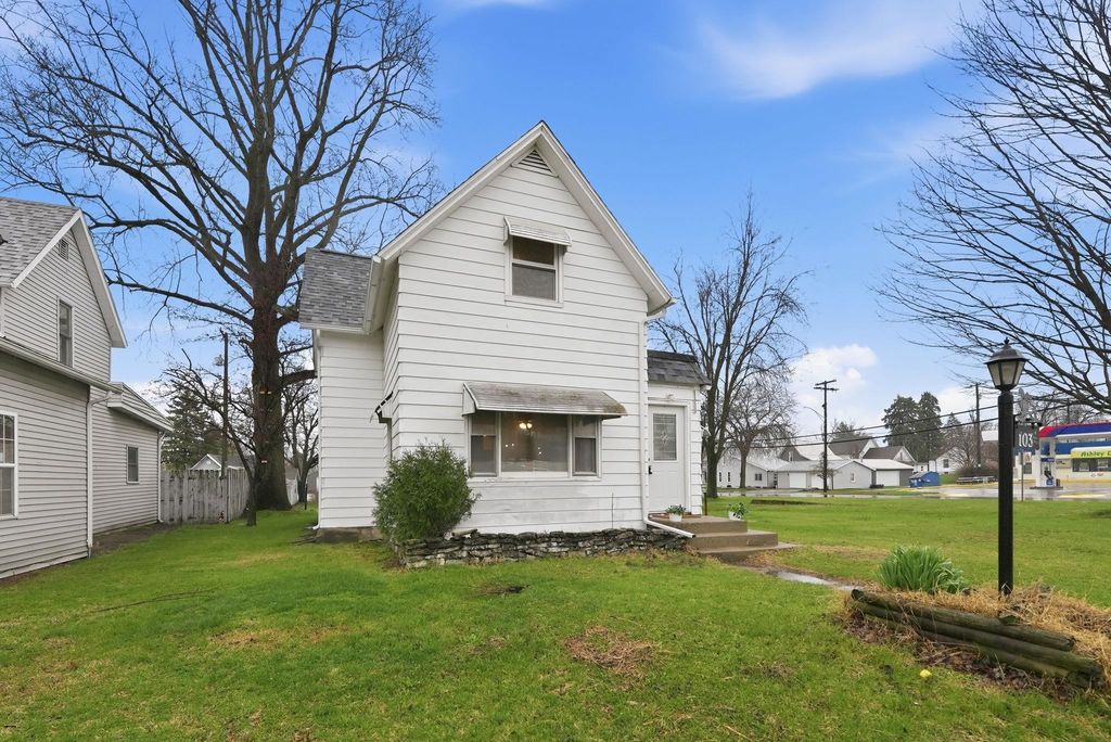 Photo of 103 N Grand Avenue, Ashley, IN 46705 (MLS # 202611243)