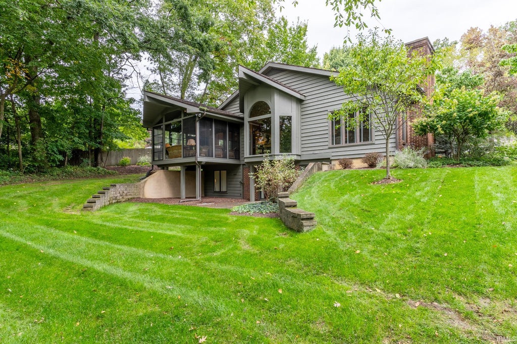 Photo of 6732 Mallard Cove Terrace, Fort Wayne, IN 46804 (MLS # 202641045)