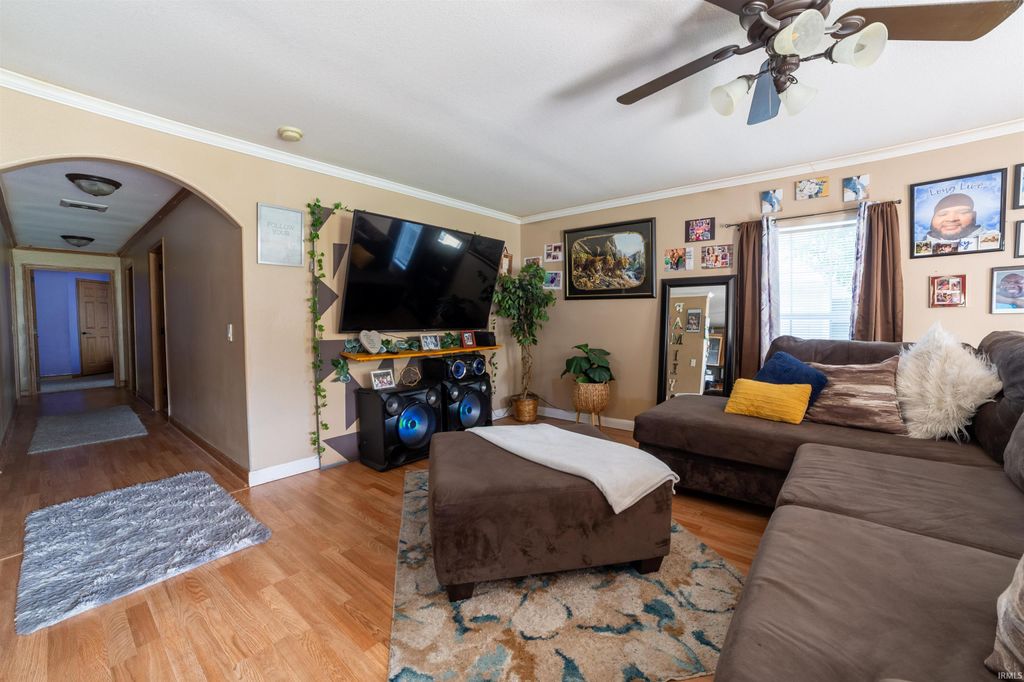 Photo of 3919 Claremont Avenue, Evansville, IN 47712 (MLS # 202619773)