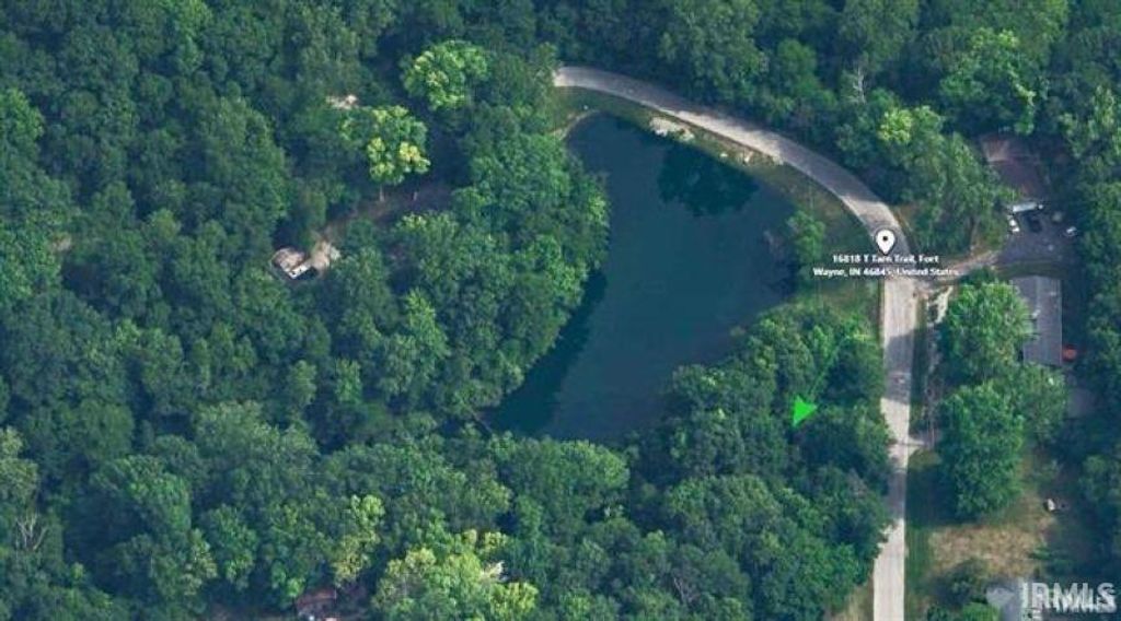 Photo of 16807 T Tarn Trail Trail #10, Fort Wayne, IN 46845 (MLS # 202603052)