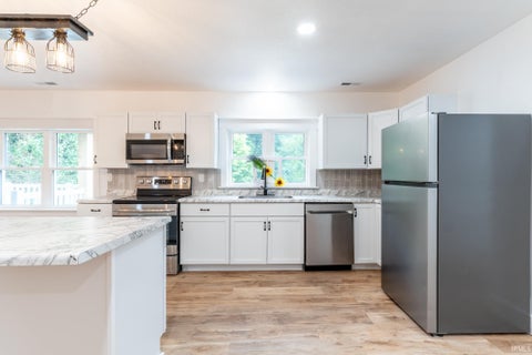 Tiny photo for 2165 E 400 S Road, Wabash, IN 46992 (MLS # 202627598)
