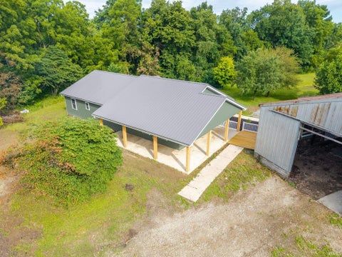 Tiny photo for 2165 E 400 S Road, Wabash, IN 46992 (MLS # 202627598)