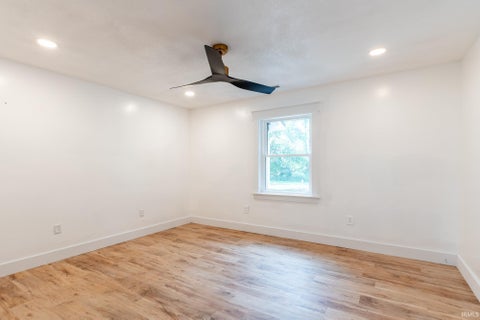 Tiny photo for 2165 E 400 S Road, Wabash, IN 46992 (MLS # 202627598)