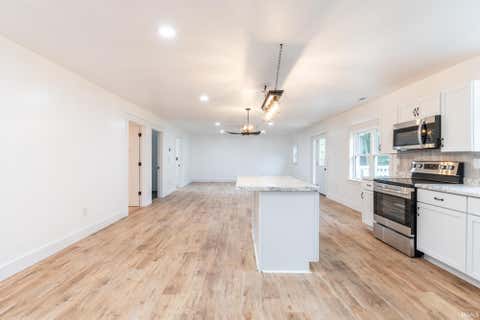 Tiny photo for 2165 E 400 S Road, Wabash, IN 46992 (MLS # 202627598)