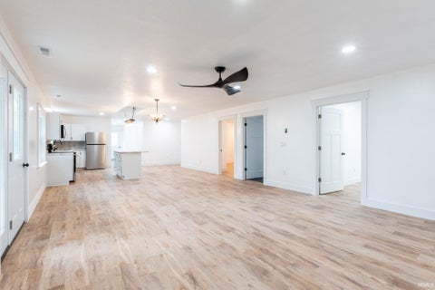 Tiny photo for 2165 E 400 S Road, Wabash, IN 46992 (MLS # 202627598)