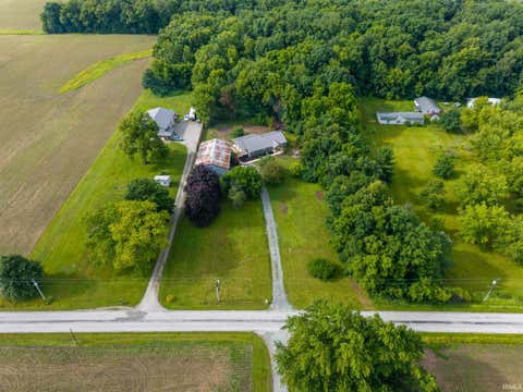 Tiny photo for 2165 E 400 S Road, Wabash, IN 46992 (MLS # 202627598)