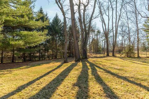 Tiny photo for 1407 S Winfield Road, Bloomington, IN 47401 (MLS # 202606887)