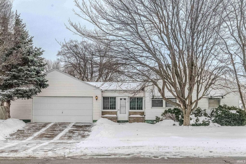 Photo of 4527 Ford Street, South Bend, IN 46619 (MLS # 202549063)