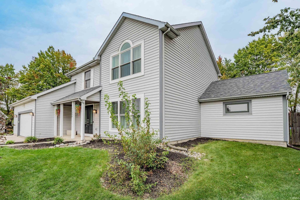 Photo of 11326 Lyndhurst Court, Fort Wayne, IN 46845 (MLS # 202642932)