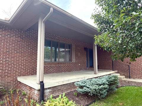 Tiny photo for 211 HARRISON Court, Greentown, IN 46936 (MLS # 202637153)