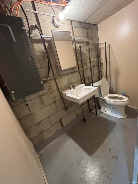 Tiny photo for 391 E County Road 200 N. Road, Paoli, IN 47454 (MLS # 202620835)