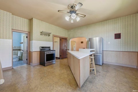 Tiny photo for 1111 Stophlet Street, Fort Wayne, IN 46802 (MLS # 202643586)