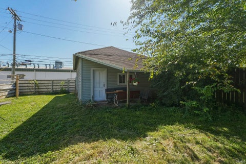 Tiny photo for 1111 Stophlet Street, Fort Wayne, IN 46802 (MLS # 202643586)