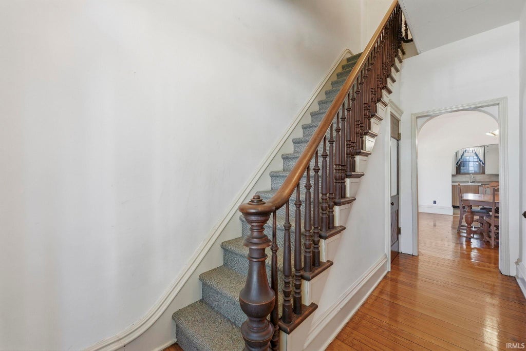 Photo of 1111 Stophlet Street, Fort Wayne, IN 46802 (MLS # 202643586)
