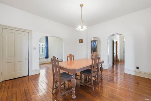 Tiny photo for 1111 Stophlet Street, Fort Wayne, IN 46802 (MLS # 202643586)