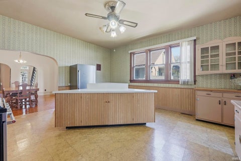 Tiny photo for 1111 Stophlet Street, Fort Wayne, IN 46802 (MLS # 202643586)